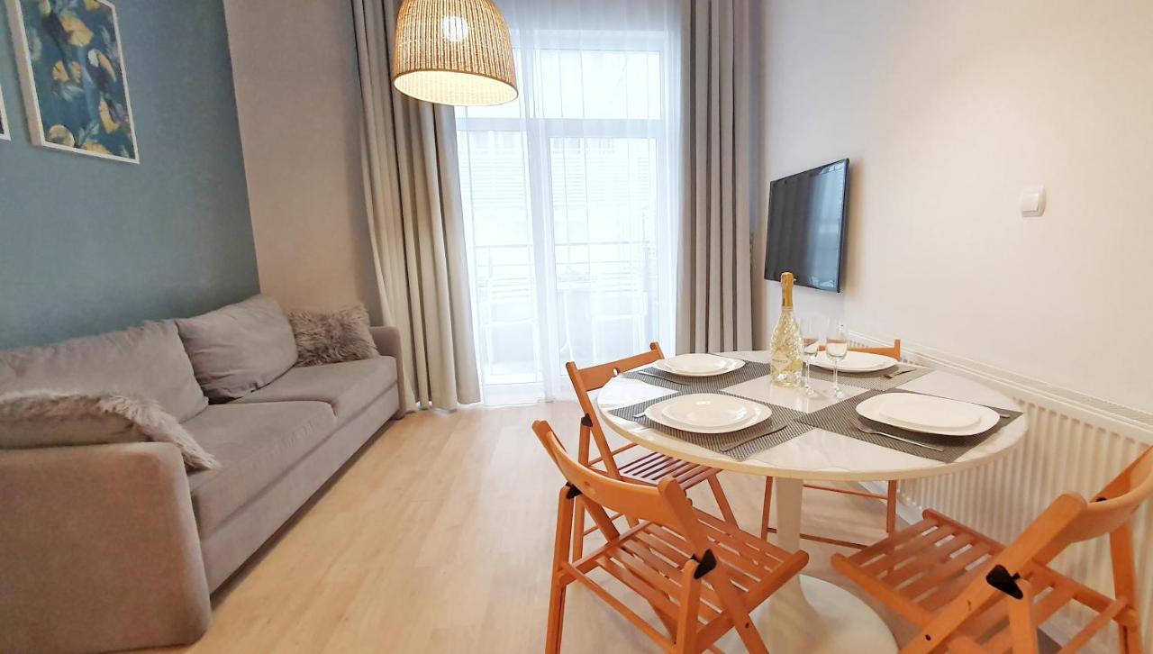 Holiday Home Aparthotel 009 Z Balkonem Przy Plazy ミエンジズドロイェ エクステリア 写真